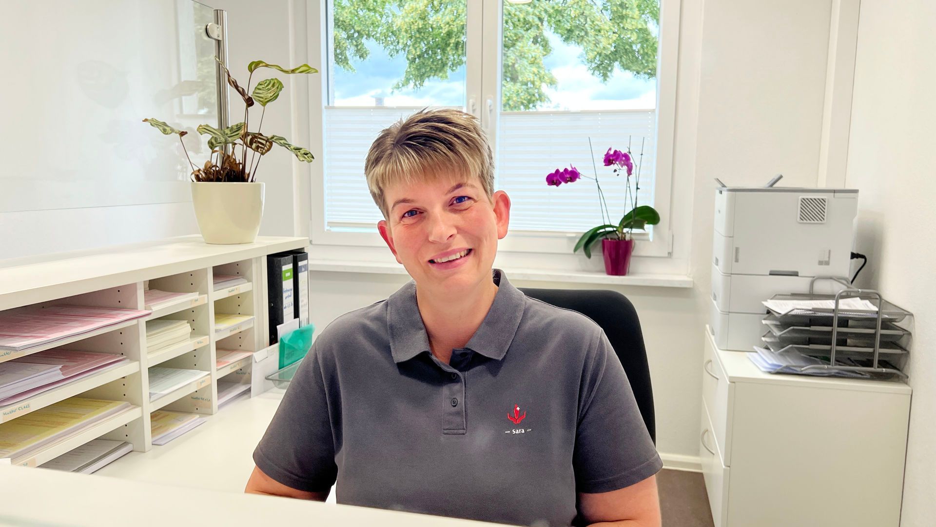 Hausarzt Praxis Oderbruch Empfang Schwester Sara