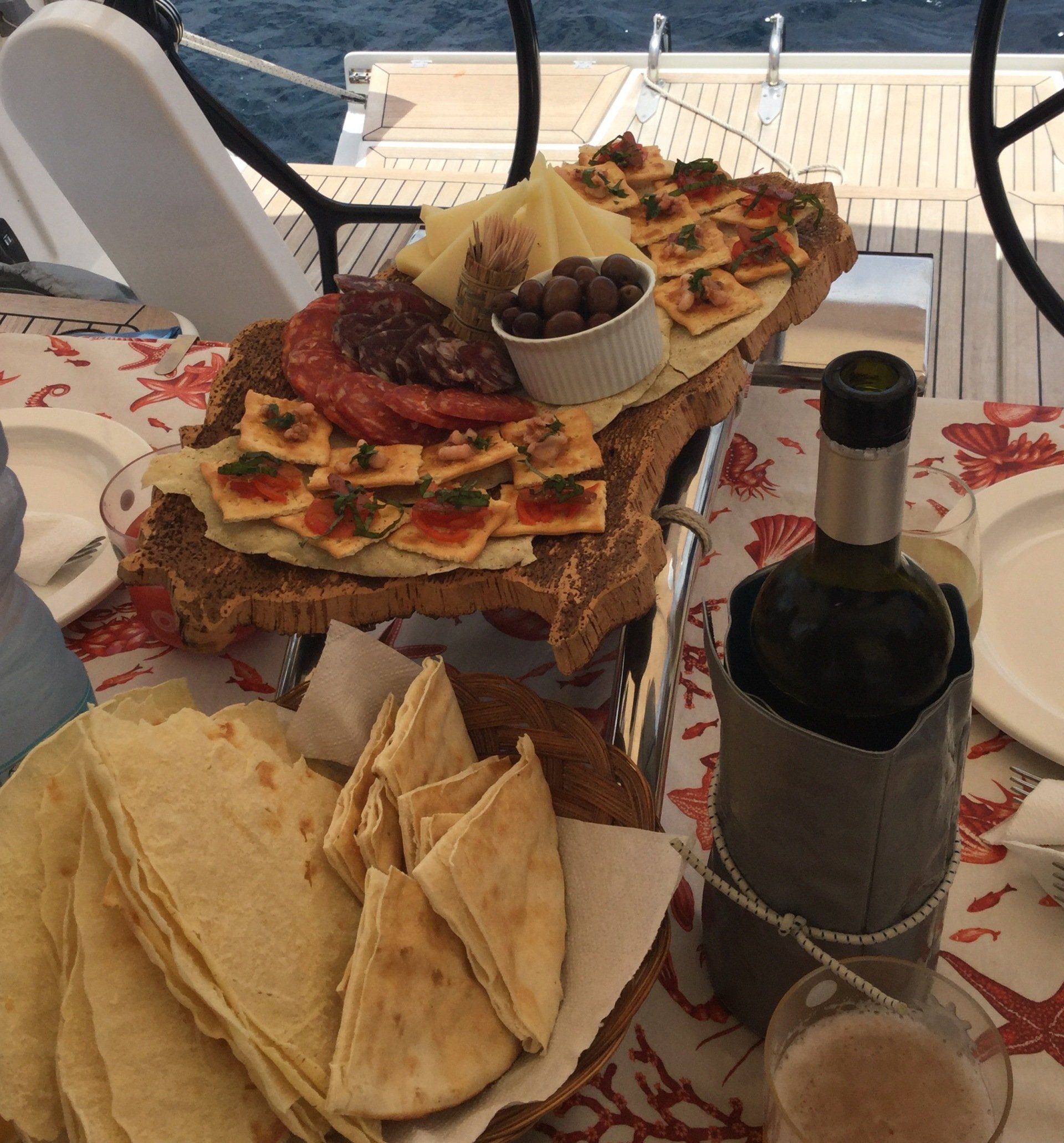 Menù personalizzati in Vacanze in barca a vela in Sardegna