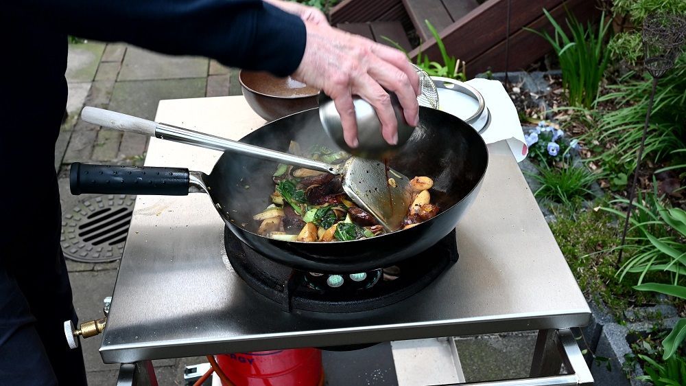 Tisch mit Rollen aus Edelstahl für Wokbrenner