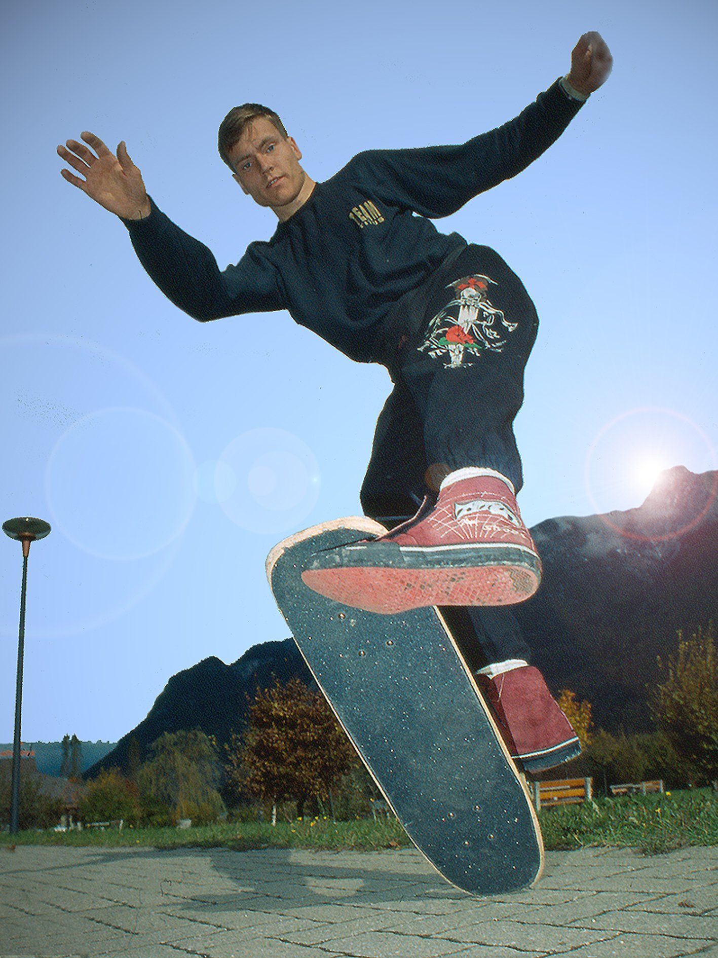 No-Hand 50/50. Freestyle Skateboarding, Guenter Mokulys, 1989.