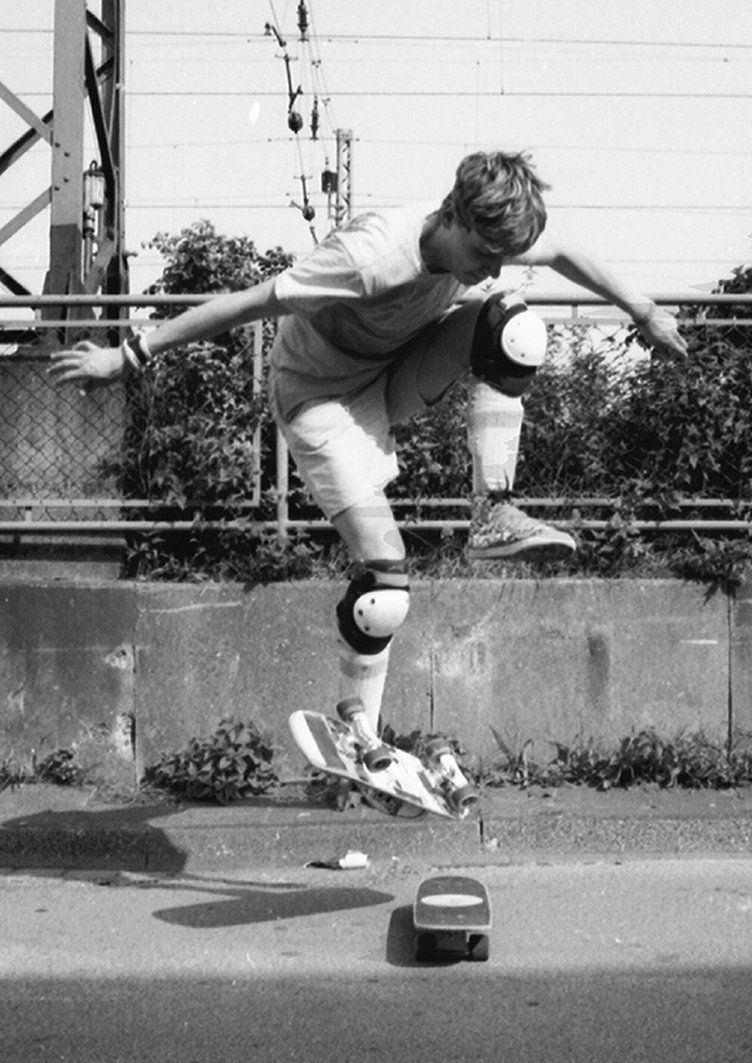 Impossible über Skateboard. Freestyle Skateboarding, Guenter Mokulys.