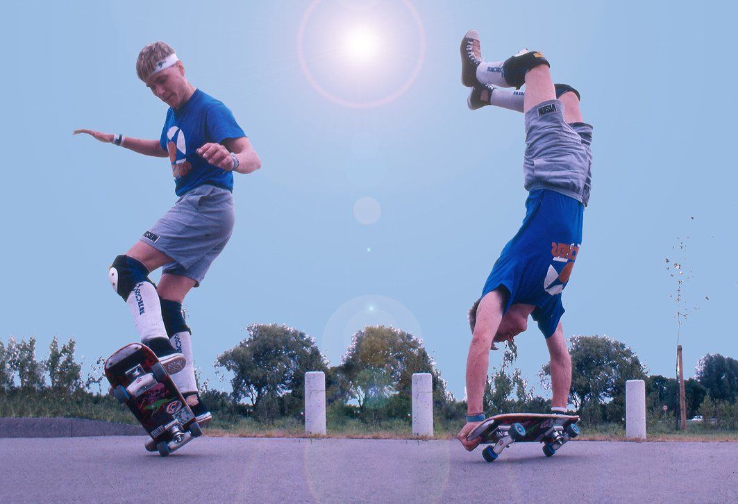 One-Wheeler, 2-Wheel-Handstand. Freestyle Skateboarding, Guenter Mokulys, 1986.