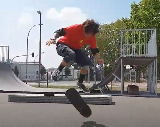 World-Round-Up Show Down. 50/50 Flip. 2020.