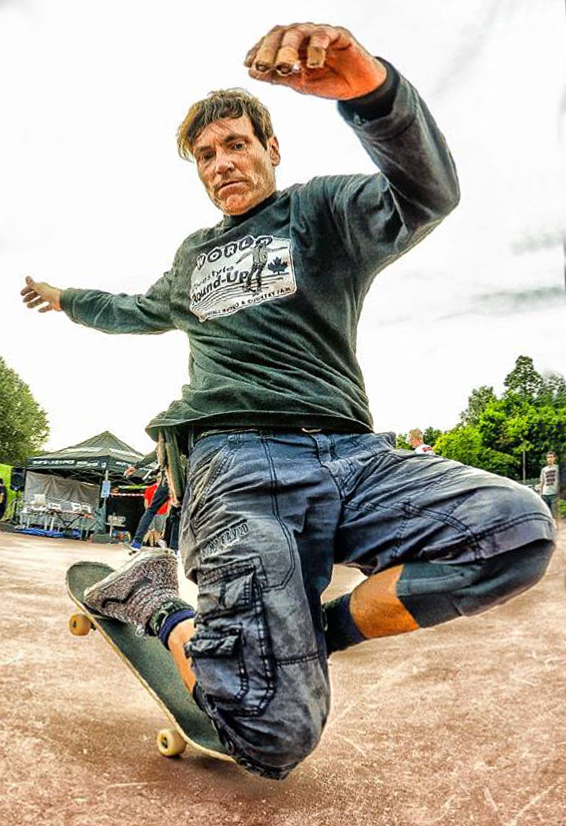 Tucknee Wheelie. 2022.