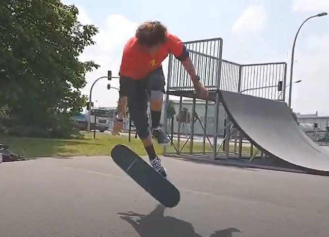 World-Round-Up Show Down. Fingerflip. 2020.