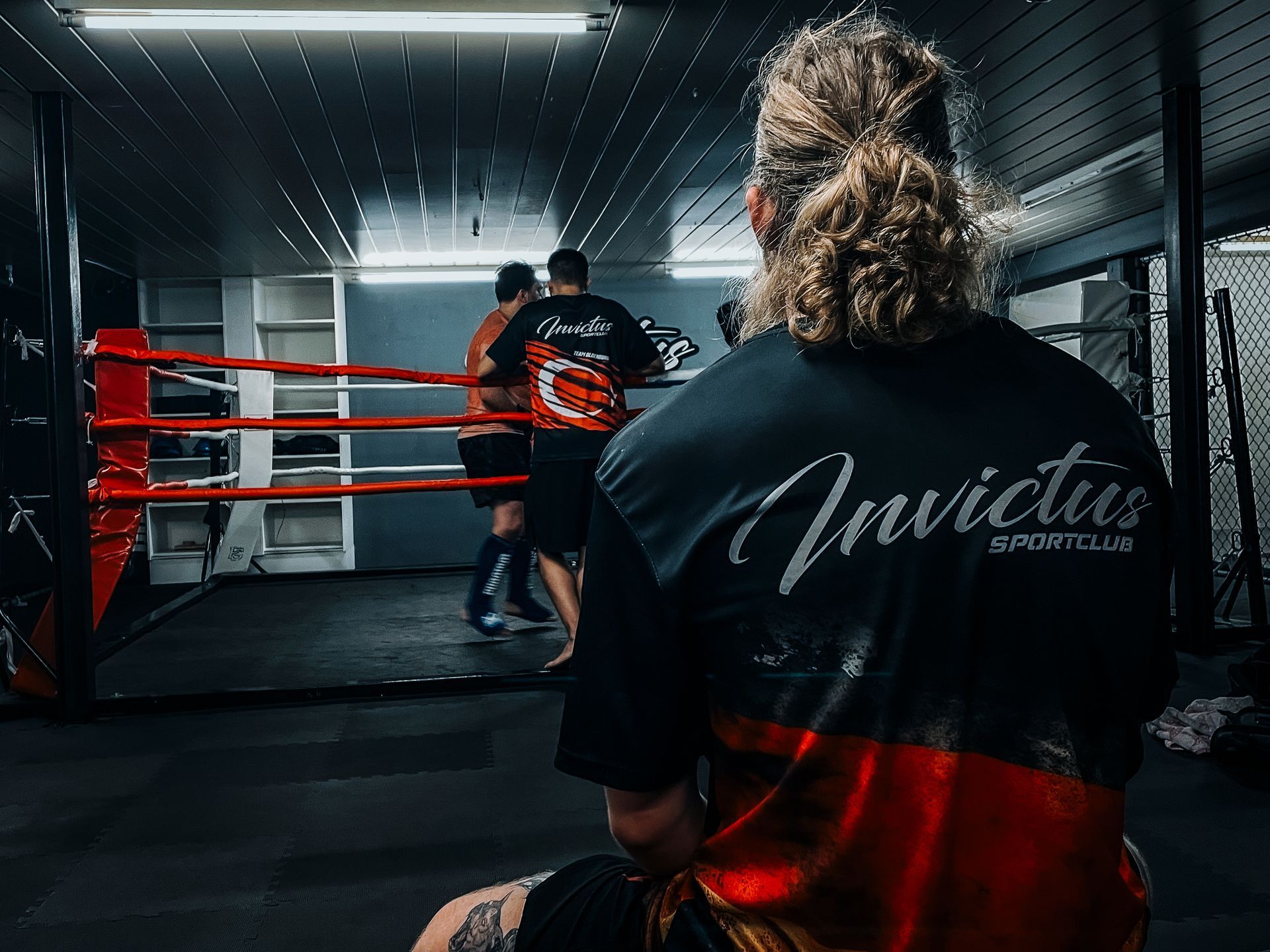 Kampfsport und Selbstverteidigung in Oldenburg. Kickboxen im Bereich Vollkontakt, K-1 und Leichtkontakt. Krav Maga für realistische Selbstverteidigung. Selbstverteidigung, Selbstbehauptung und Deeskalation für Kinder und Jugendliche.