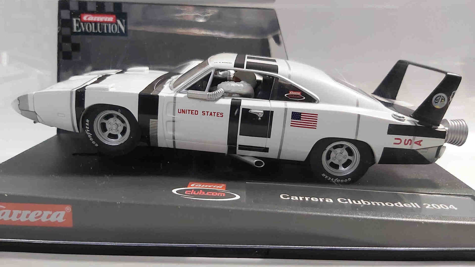 25790 Carrera Club Modell 2004 Dodge Charger Daytona