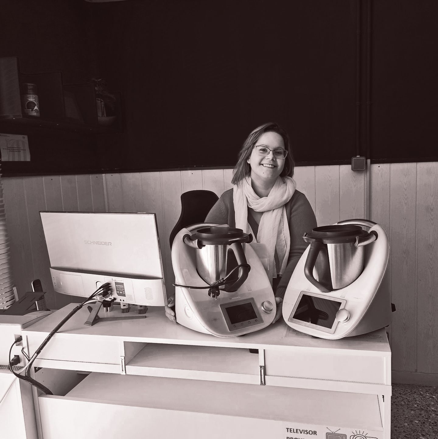 Reparar Thermomix en Madrid y teléfono gratuito de atención a la reparación de Thermomix en Madrid +34931051302