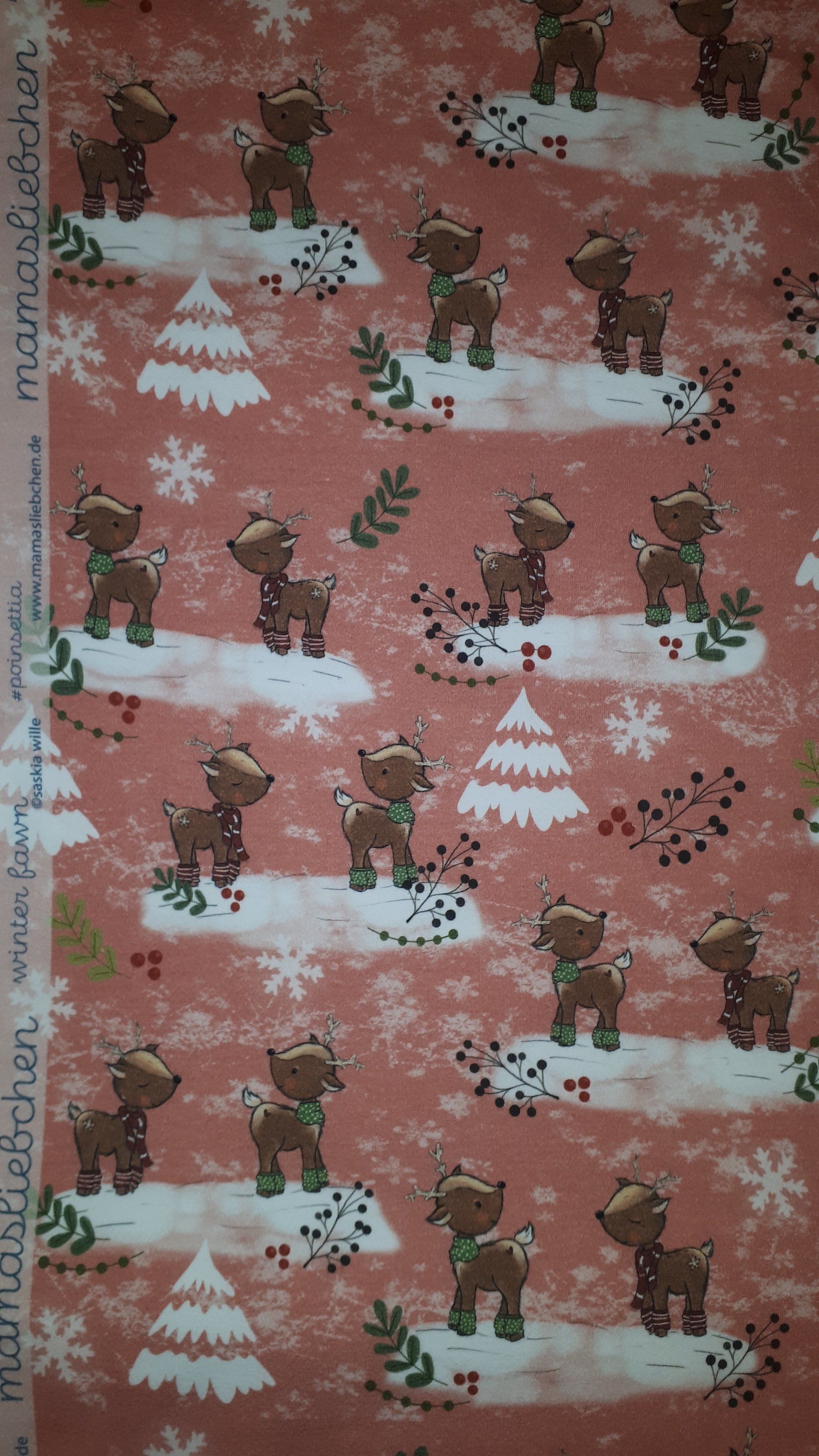 Winter fawn #poinsettia