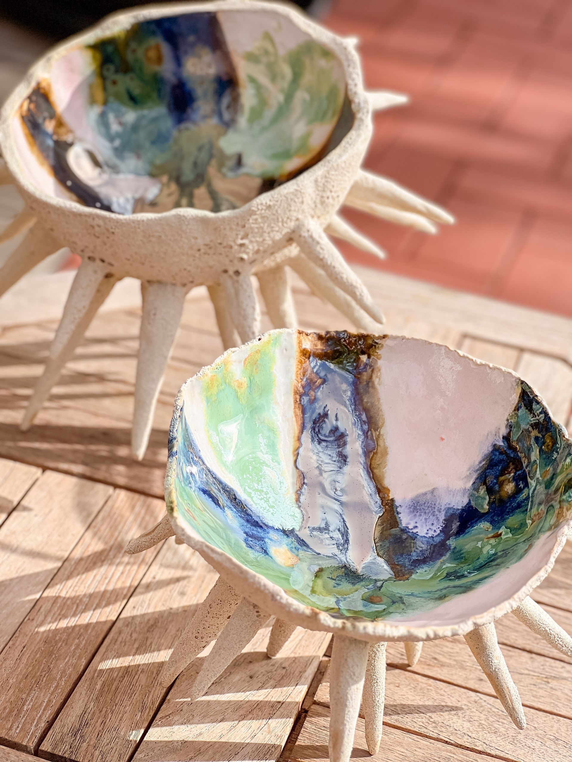 Seeigel Schalen mit Stacheln und innen traumhaft glasiert