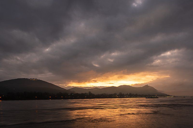 Drachenfels Sonnenaufgang