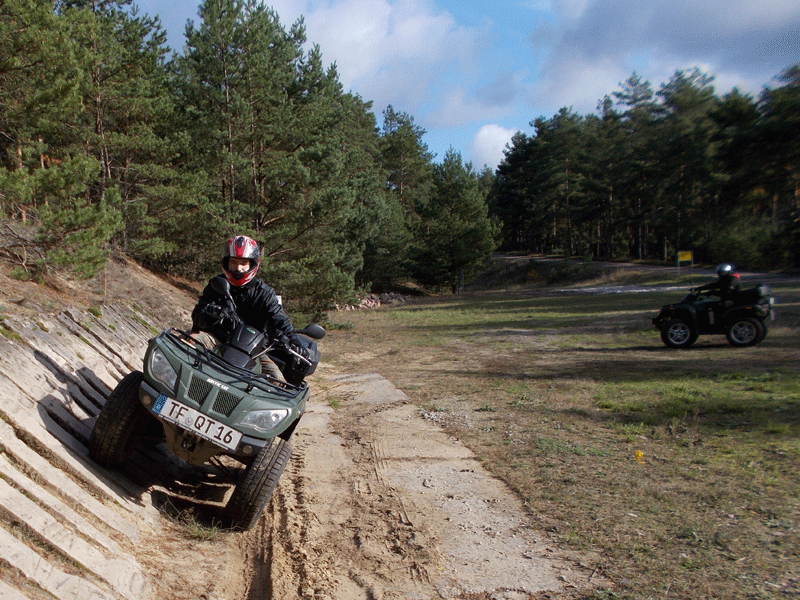 Quad fahren im Fahrzeugtestgelände für geübte Quadfahrer