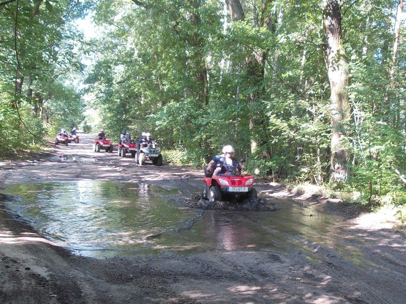 Familien Quad Tour pfützen in Brandenburg