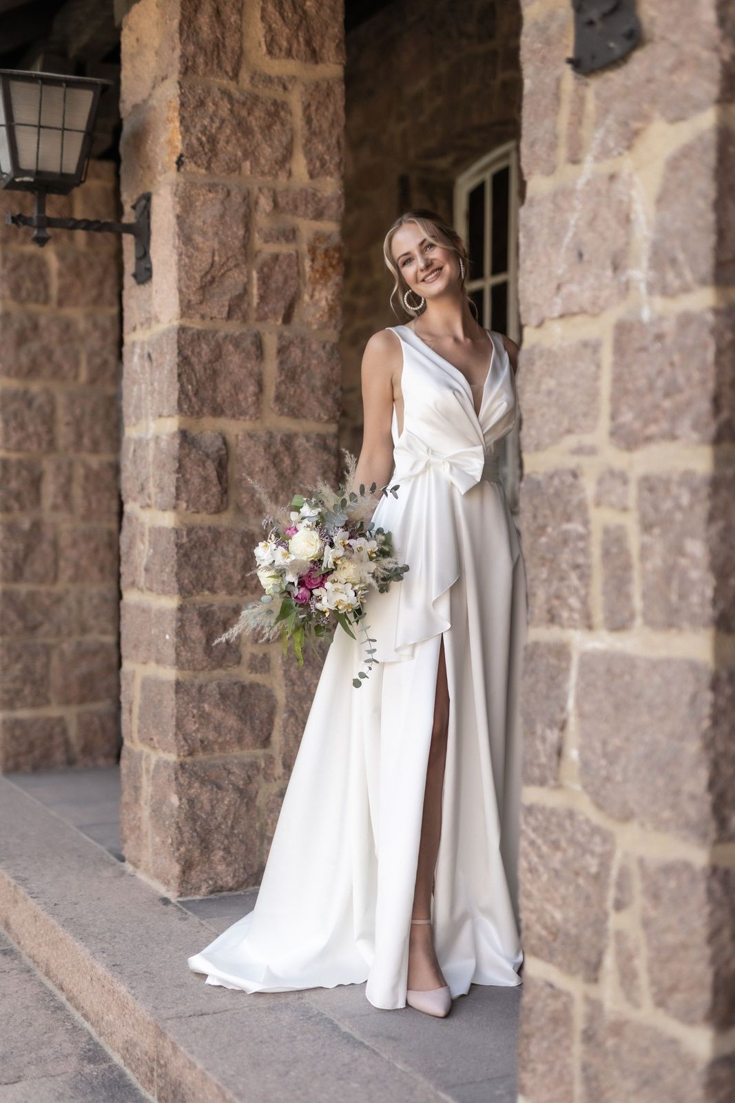 Brautkleider im klassich puristischen Stil, Brautmode im klassich puristischen Look in Leipzig kaufen