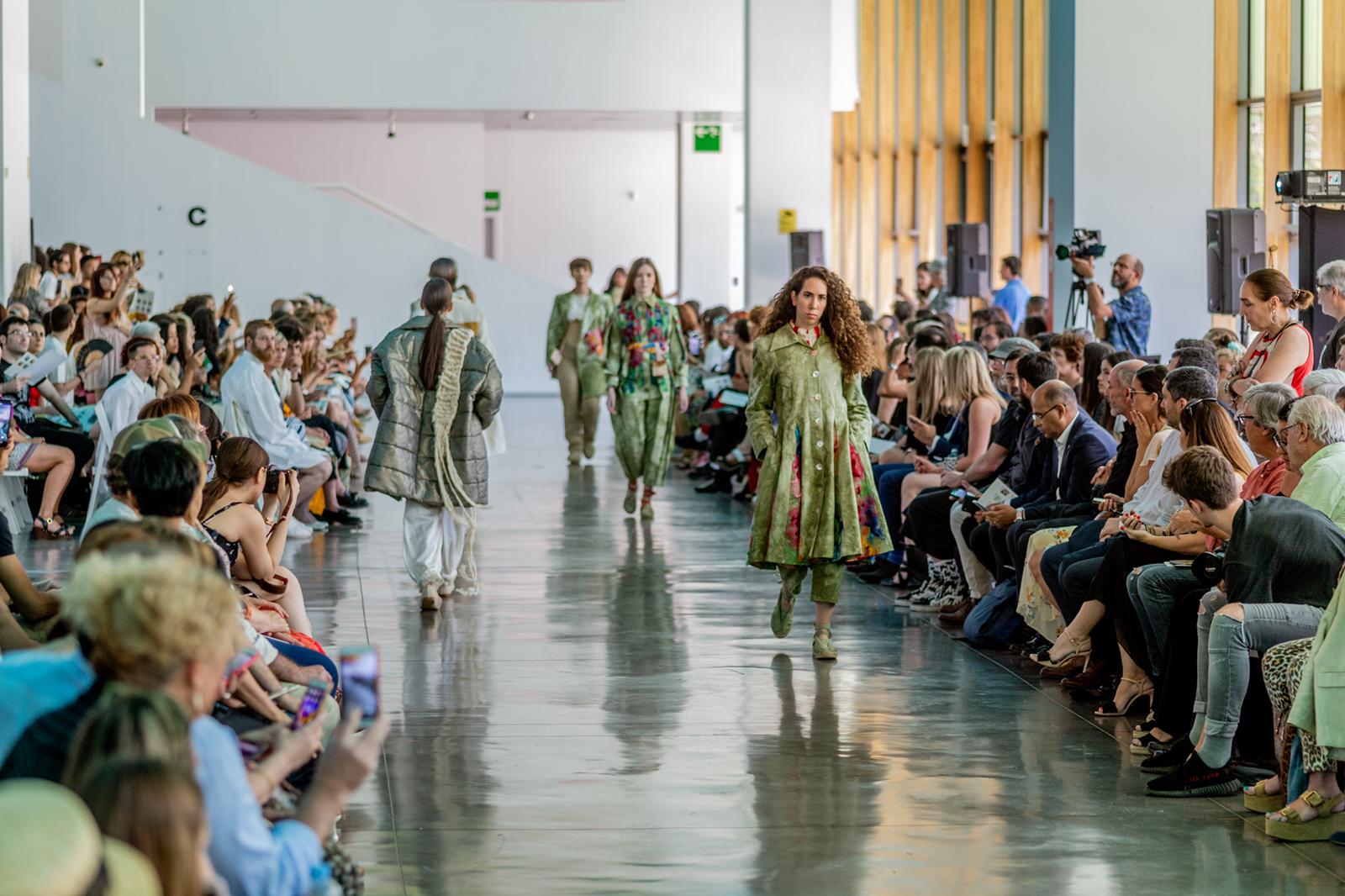 Desfile nuevo diseñador