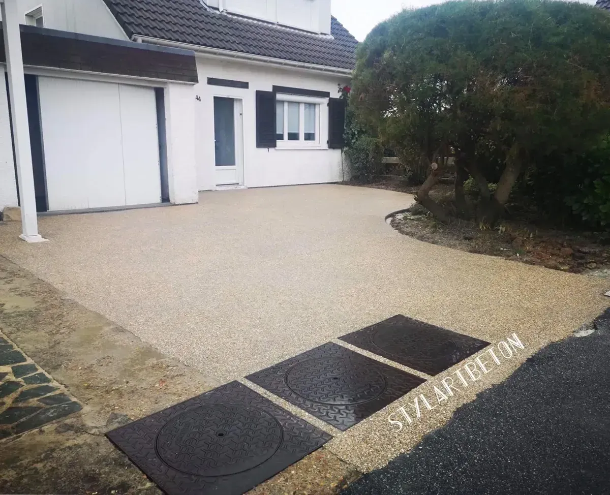 allée béton désactivé en Normandie