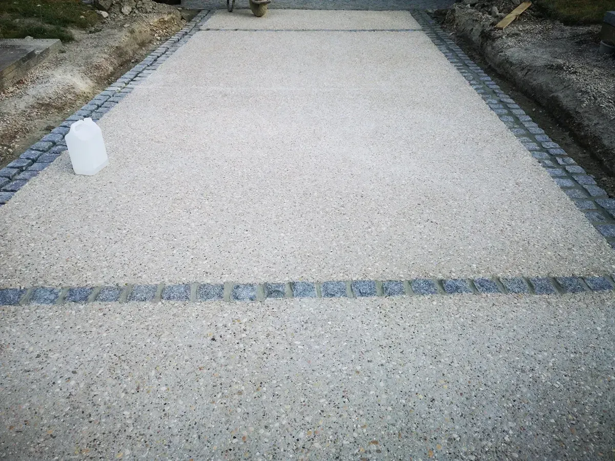 allée béton désactivé Normandie