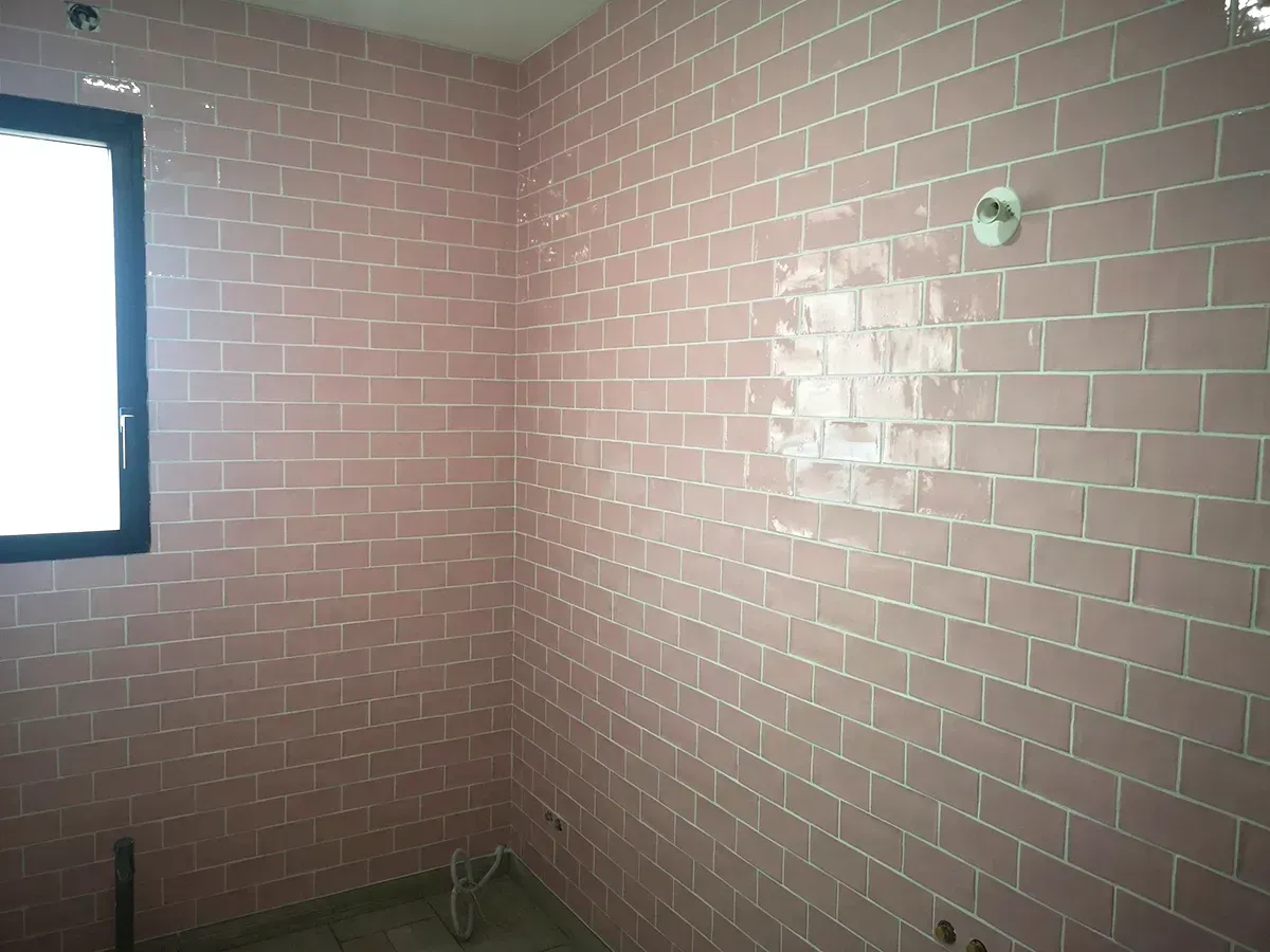 Pose de carrelage mural en Normandie