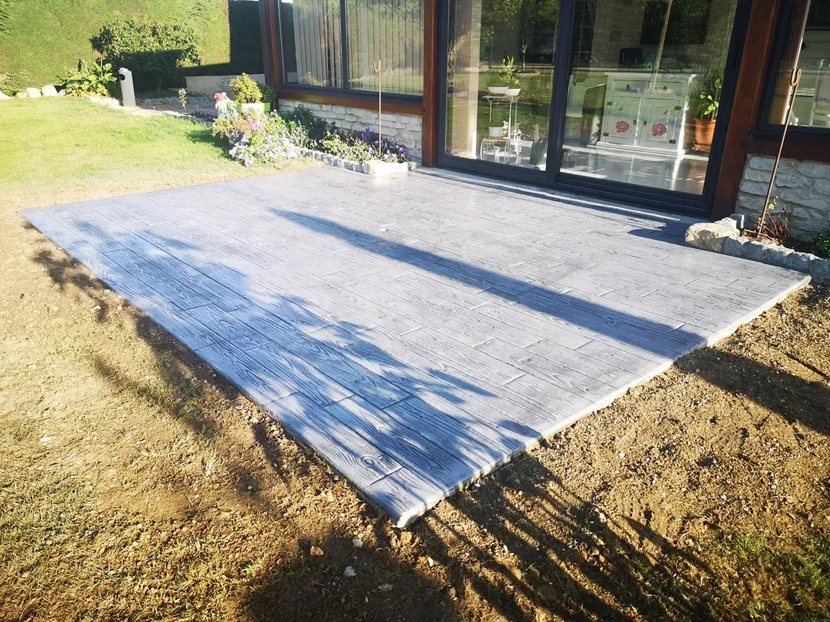 Béton imprimé imitation plancher