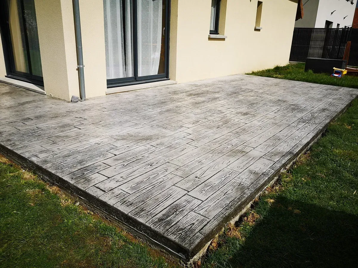 Béton imprimé imitation bois