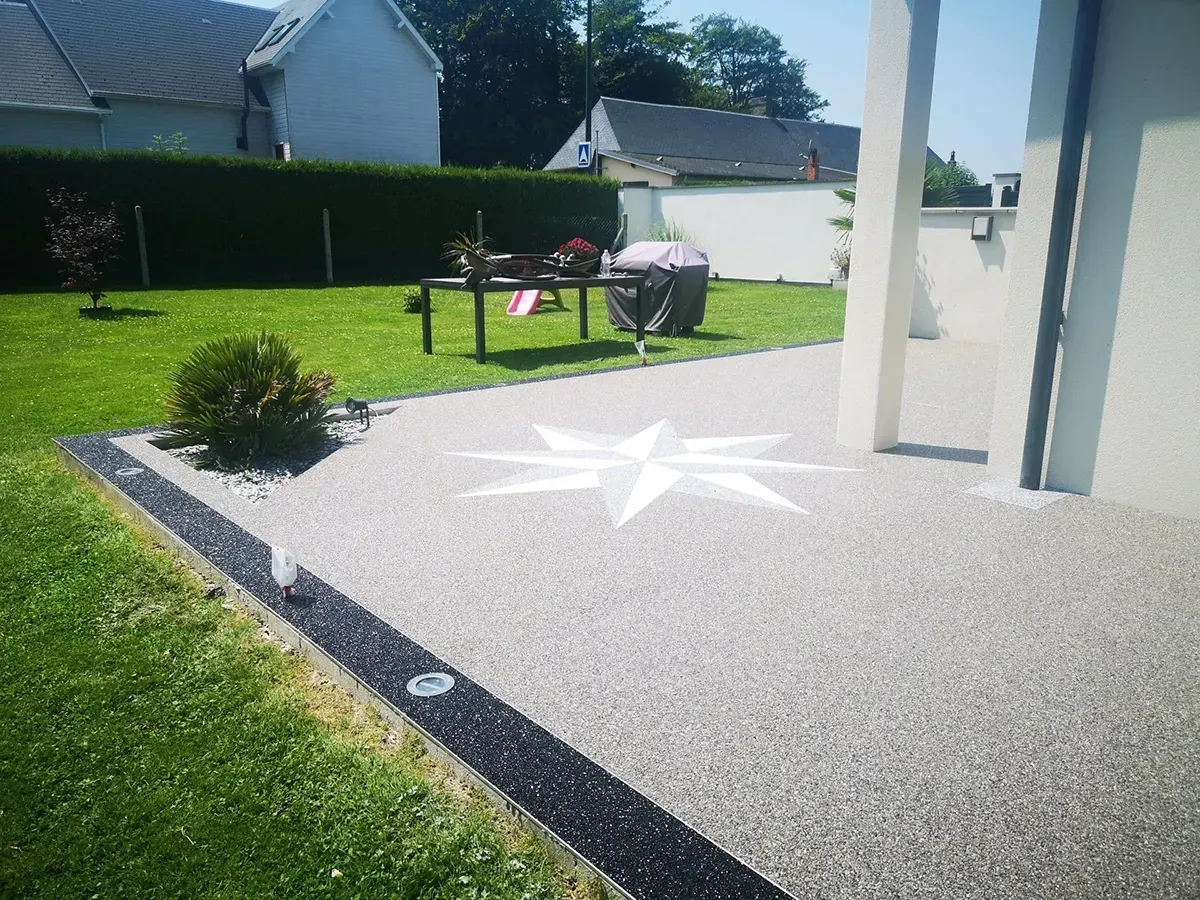 terrasse grise moquette de pierre Normandie