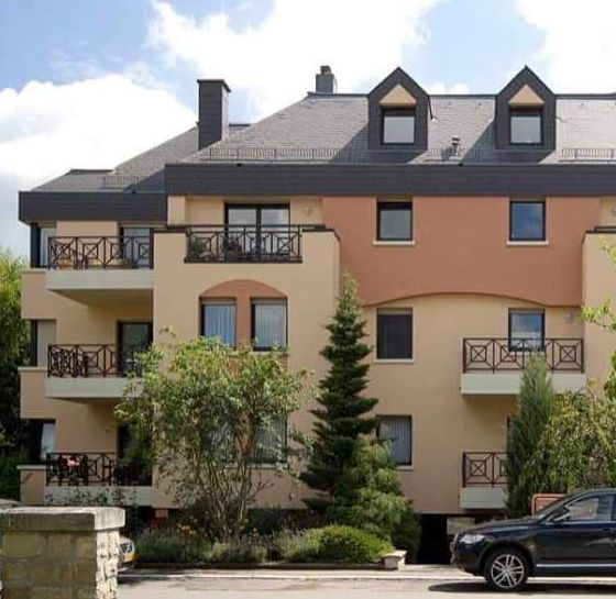 Hochdruckreinigung sowie Sandstrahlen von Fassaden Sanierung von Fassaden: Hochdruckreinigung sowie Sandstrahlen