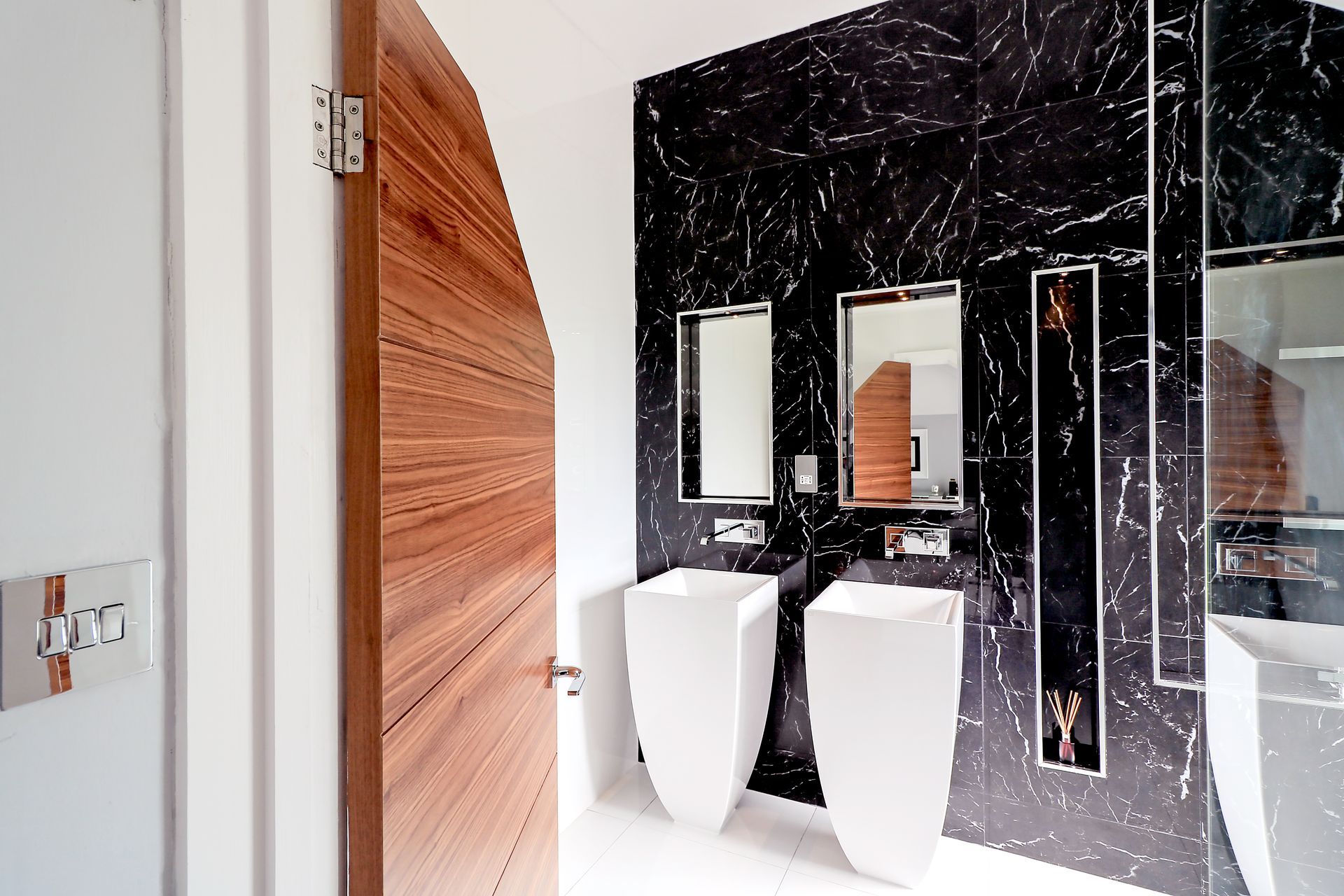 Coopers Hill, Englefield Green interior design. Design and Conker Interiors