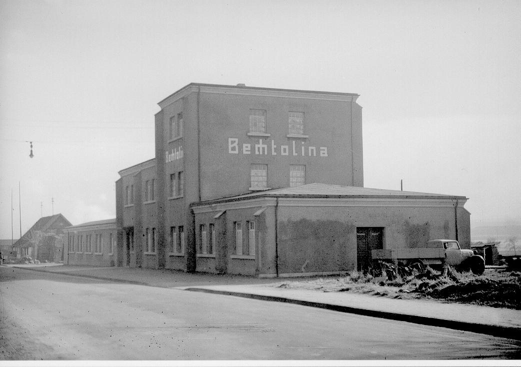 Fabrikgebäude der Firma Bechtolina in Bad Bergzabern vor der Zerstörung. Bechtolina Bad Bergzabern 1917