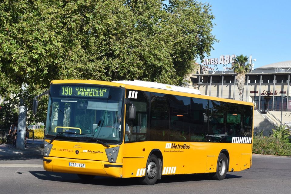 En temporada alta los servicios se realizaban con autobuses urbanos