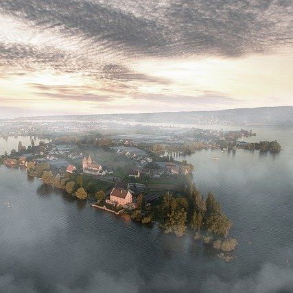Einführung in die Gewaltfreie Kommunikation in einem Seminarhaus mit eigenem Strand auf der Insel Reichenau am Bodensee