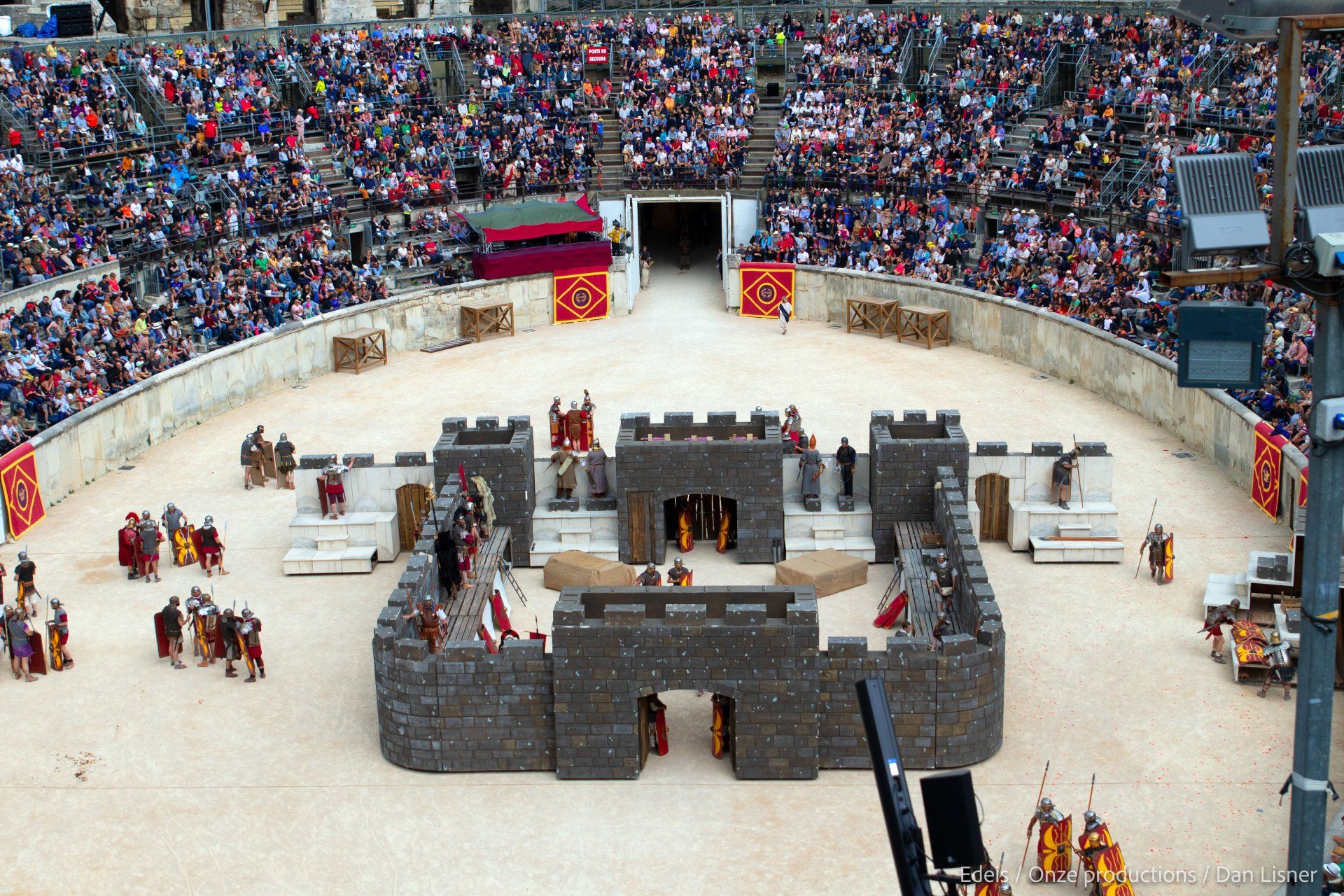 Mur d'Hadrien - Compagnie CPPP Mur d'Hadrien - Décor de la Compagnie CPPP