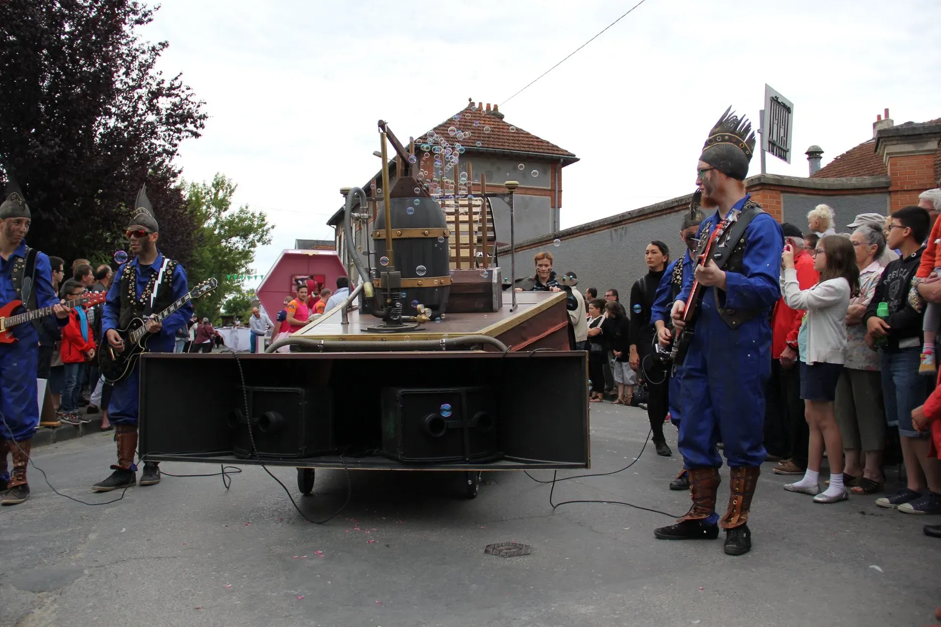 Celebraciones de las fiestas históricas de Henri IV, decorados de la Compañía CPPP