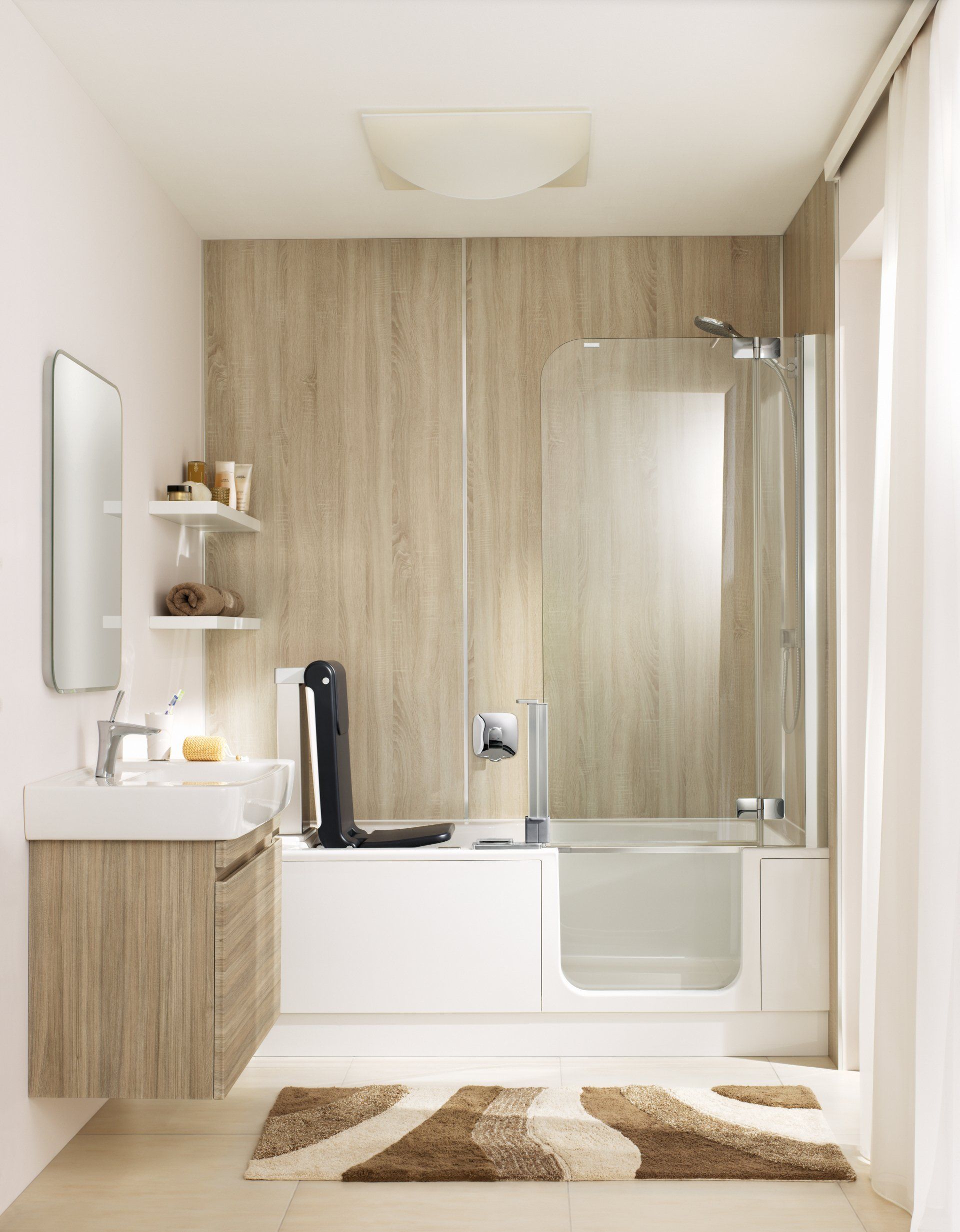 Artlift mit geteilte Duschtüre Artweger