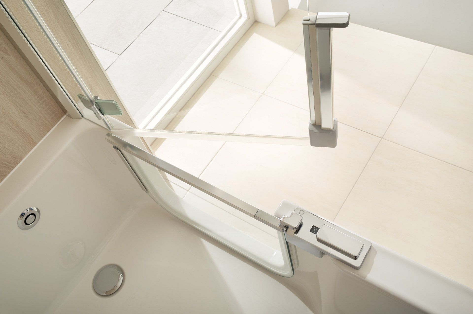 Twinline 2 geteilte Türe öffnend nach außen und innen Artweger