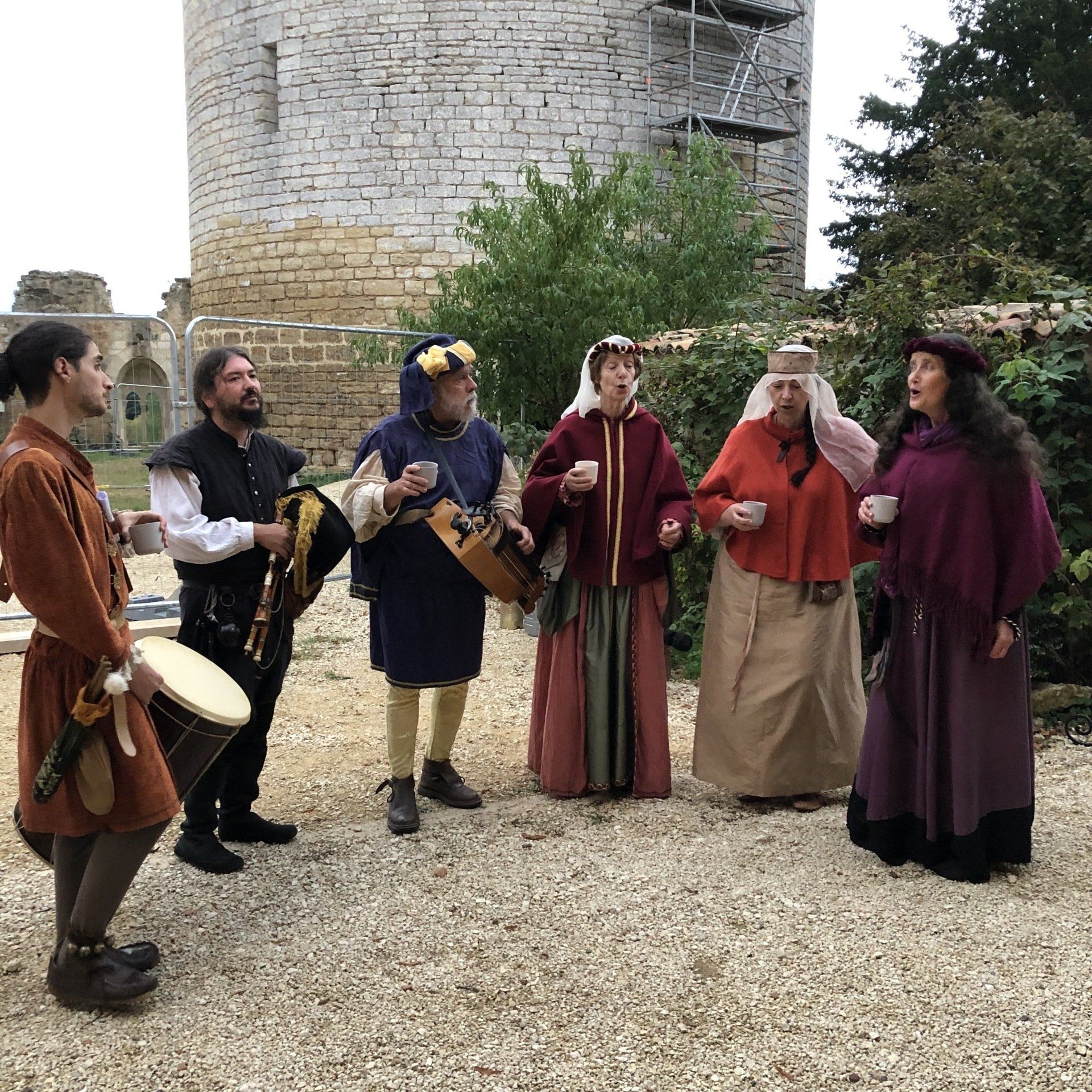 Musiciens et danseurs médiévaux