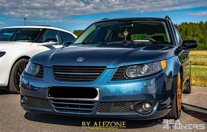 KSR Midsommattläff
Imagen del reportaje de la revista Tuning Area4tuners.es, de la concentración de coches Tuning del año 2022 en Karlstad, Suecia.