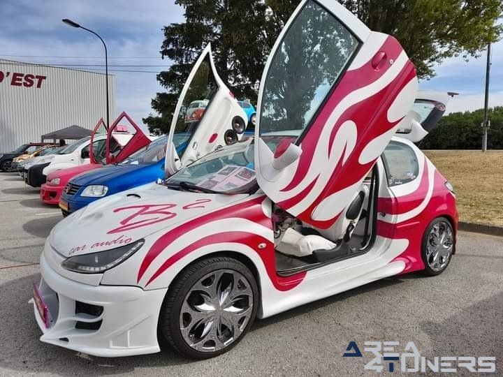 Irresistible Car 52
Imagen del reportaje de la revista Tuning Area4tuners.es, de la concentración de coches Tuning del año 2022 en Montigny Le Roi, Francia