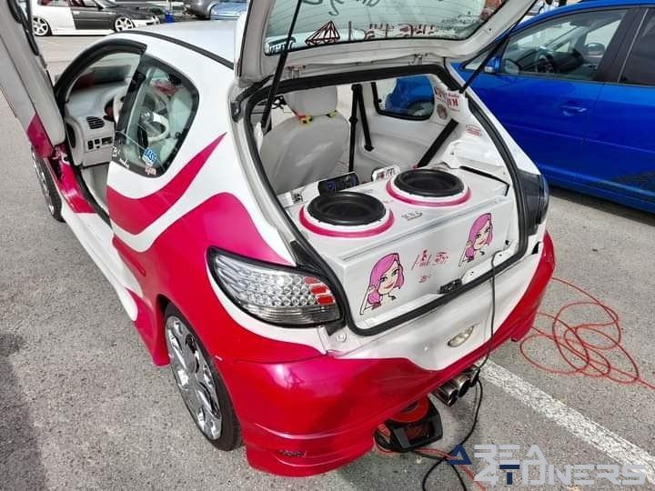 Irresistible Car 52
Imagen del reportaje de la revista Tuning Area4tuners.es, de la concentración de coches Tuning del año 2022 en Montigny Le Roi, Francia