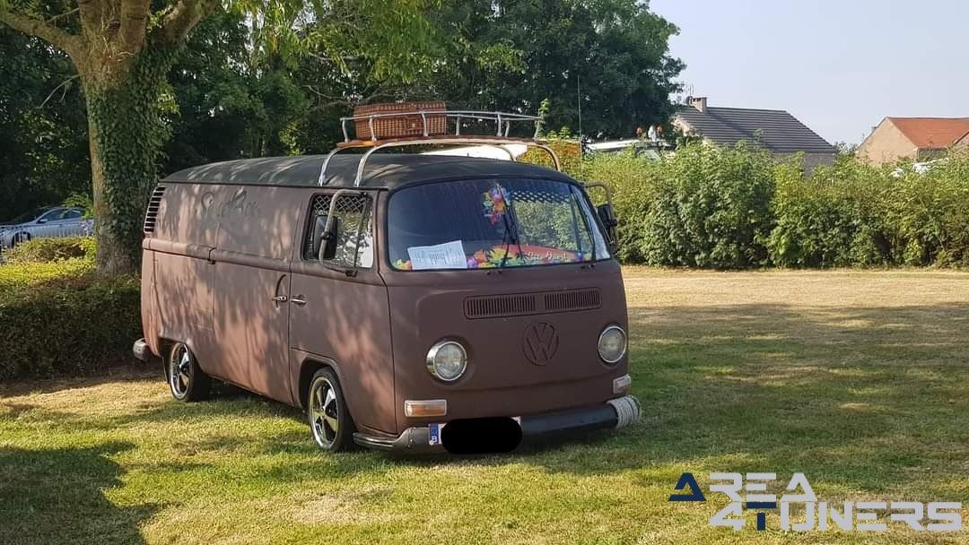 Meeting Vip Selection
Imagen del reportaje de la revista Tuning Area4tuners.es, de la concentración de coches Tuning del año 2022 en Beaumont, Bélgica