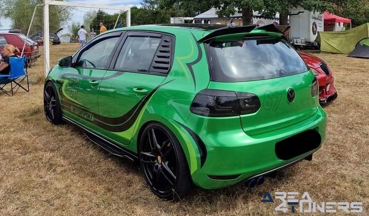 Low Squad Insolent Camping
Imagen del reportaje de la revista Tuning Area4tuners.es, de la concentración de coches Tuning del año 2022 en Cerfontaine, Bélgica