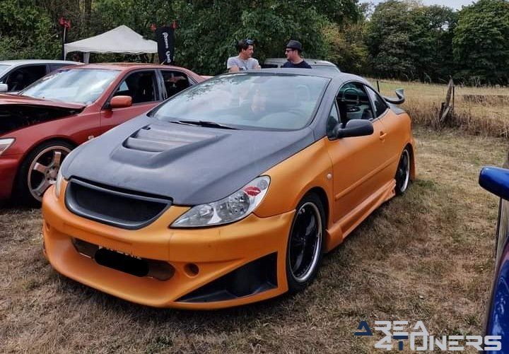 Low Squad Insolent Camping
Imagen del reportaje de la revista Tuning Area4tuners.es, de la concentración de coches Tuning del año 2022 en Cerfontaine, Bélgica