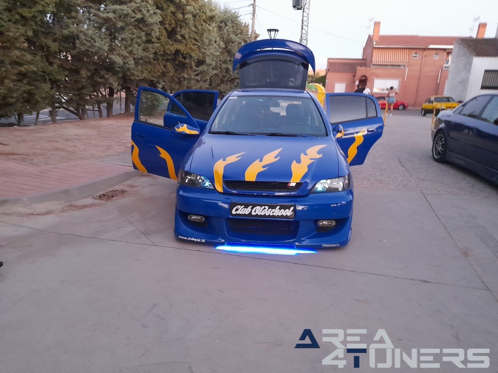 1a Concentración Cars & Bike Remember
Imagen del reportaje de la revista Tuning Area4tuners.es, de la concentración de coches Tuning del año 202 en Domingo Pérez, Toledo, España