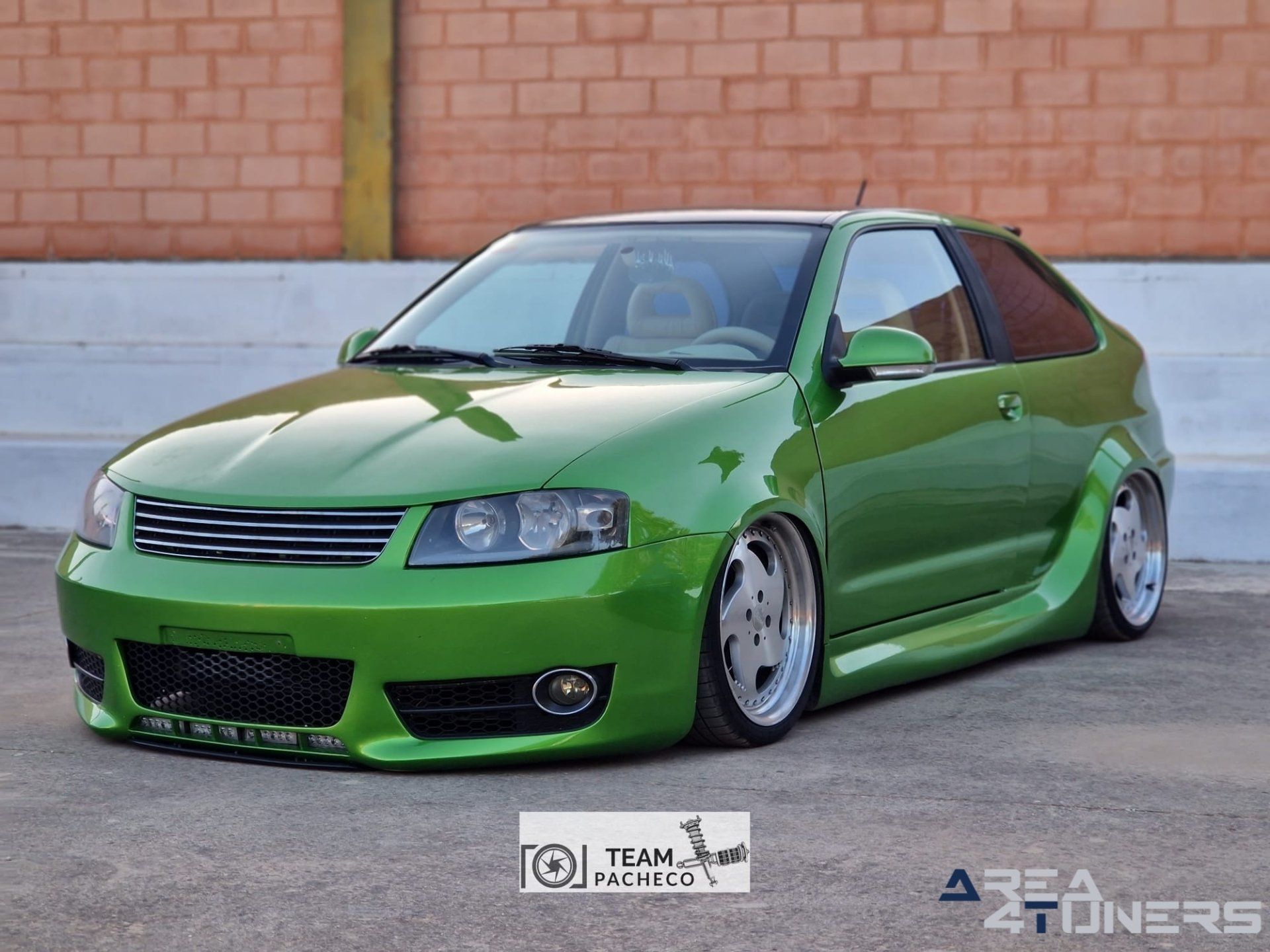 4º Roca Tuning
Imagen del reportaje de la revista Tuning Area4tuners.es, de la concentración de coches Tuning del año 2022 en Setenél De Las Bodegas, Cádiz, España