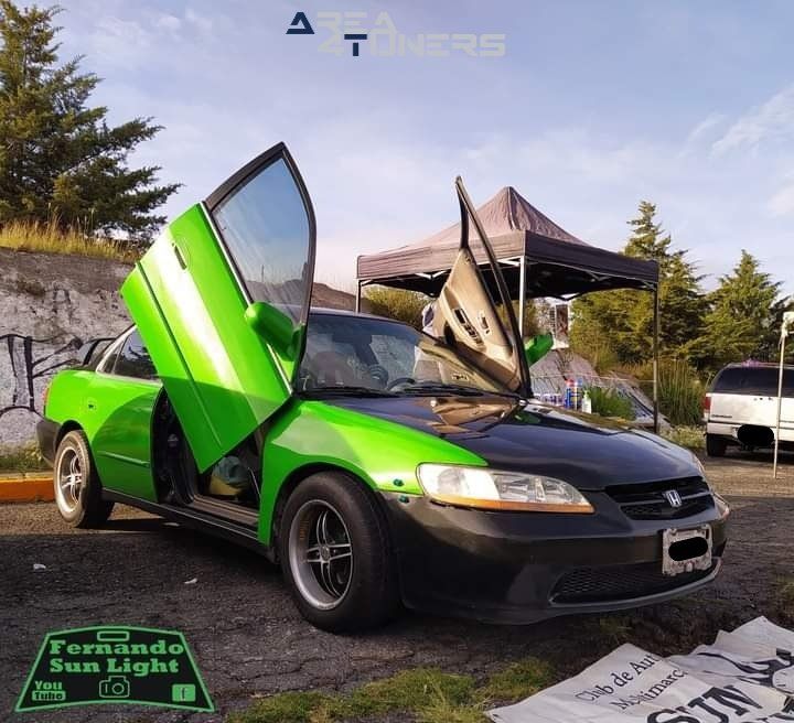 3er Aniversario Custom Mid Night Club
Imagen del reportaje de la revista Tuning Area4tuners.es, de la concentración de coches Tuning del año 2022 en Hogares De Atizapan, México D.F., México