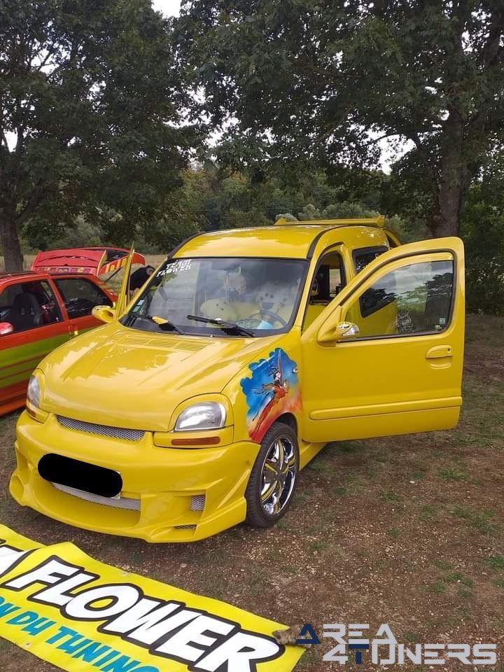 Rassemblent S.O.I.A.N.
Imagen del reportaje de la revista Tuning Area4tuners.es, de la concentración de coches Tuning del año 2022 en Moiniville, Francia