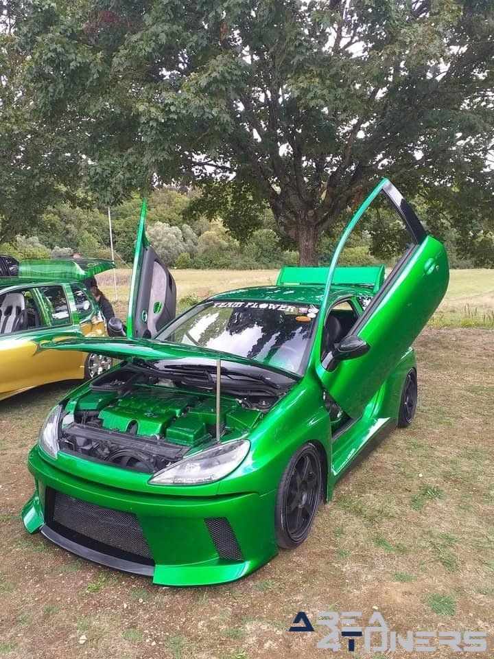 Rassemblent S.O.I.A.N.
Imagen del reportaje de la revista Tuning Area4tuners.es, de la concentración de coches Tuning del año 2022 en Moiniville, Francia