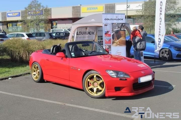 Rasso Association Handy Dreams
Imagen del reportaje de la revista Tuning Area4tuners.es, de la concentración de coches Tuning del año 2022 en Fleury Les Aubrais, Francia