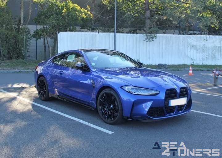 Rasso Association Handy Dreams
Imagen del reportaje de la revista Tuning Area4tuners.es, de la concentración de coches Tuning del año 2022 en Fleury Les Aubrais, Francia