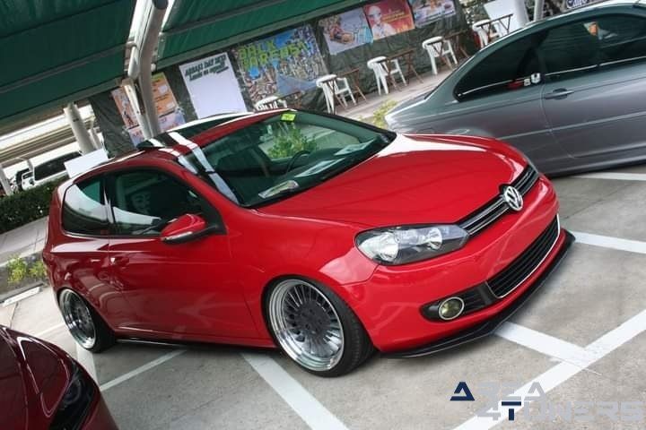 Back To The Area 51
Imagen del reportaje de la revista Tuning Area4tuners.es, de la concentración de coches Tuning del año 2022 en Sottomarina, Italia