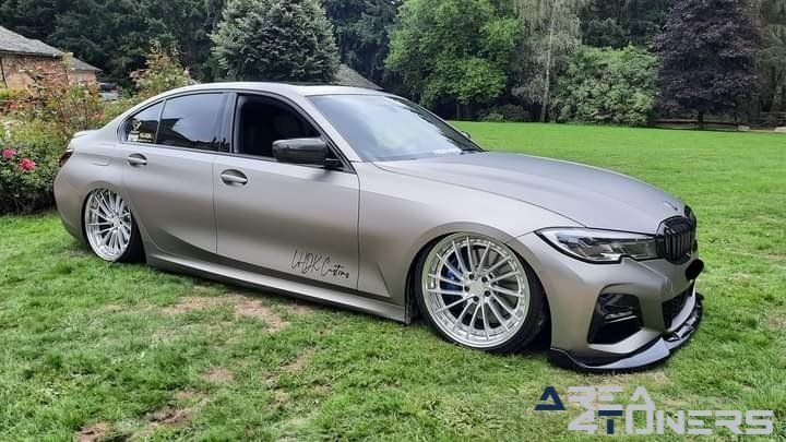 1th Wonderland
Imagen del reportaje de la revista Tuning Area4tuners.es, de la concentración de coches Tuning del año 2022 en Chateau De Lavee, Francia